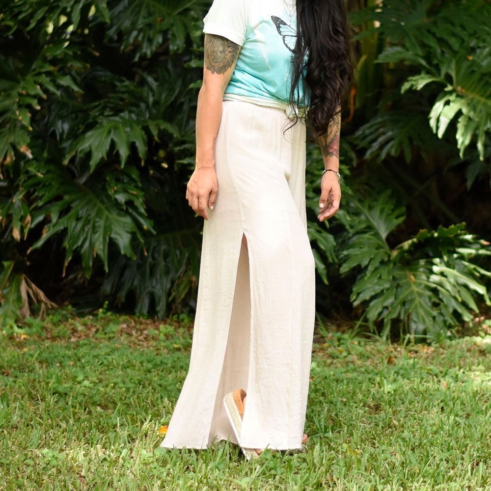 Champagne Palazzo Pants - Picture 3 of 4